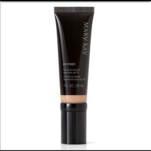 Mary Kay® CC Cream Sunscreen Broad Spectrum SPF 15